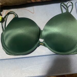 Victoria's Secret Emerald Satin Push-Up Bra NWOT